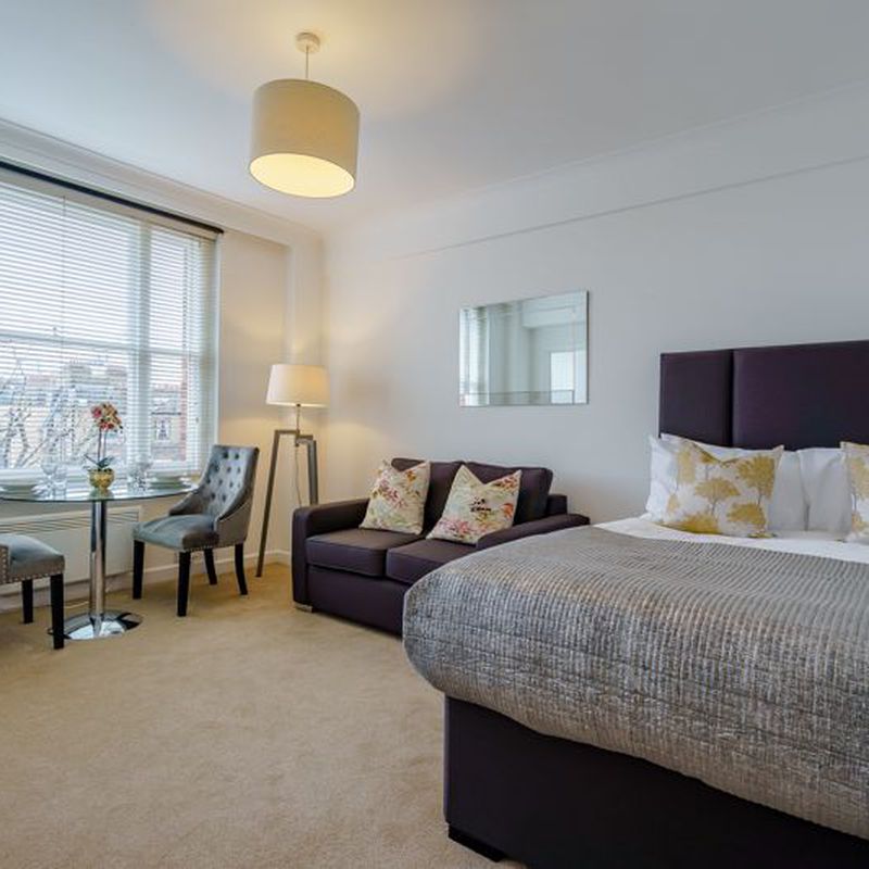 apartment for rent at Hill Street, London W1J 5NA, England