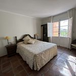 Rent 5 bedroom house of 220 m² in Benahavís