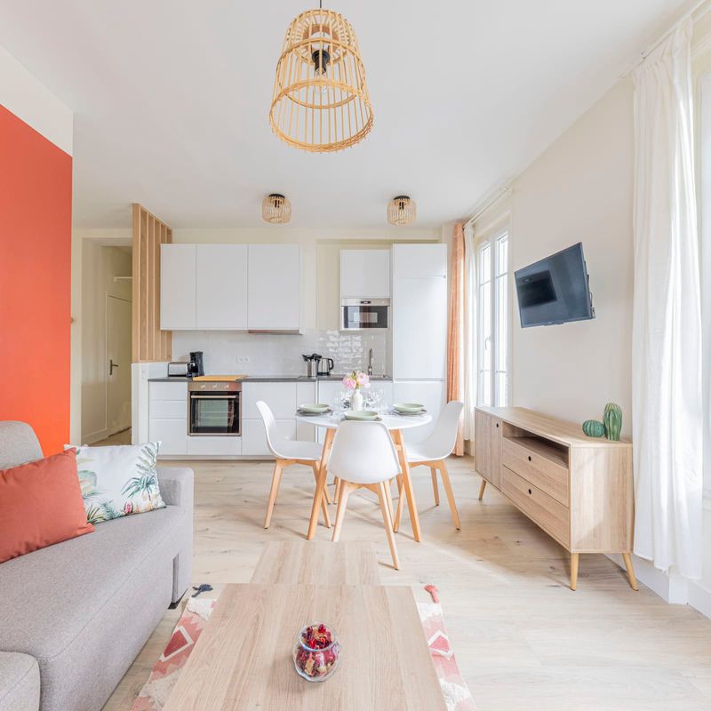 Gorgeous apartment of 37m2 completely renovated located in Colombes La Garenne-Colombes