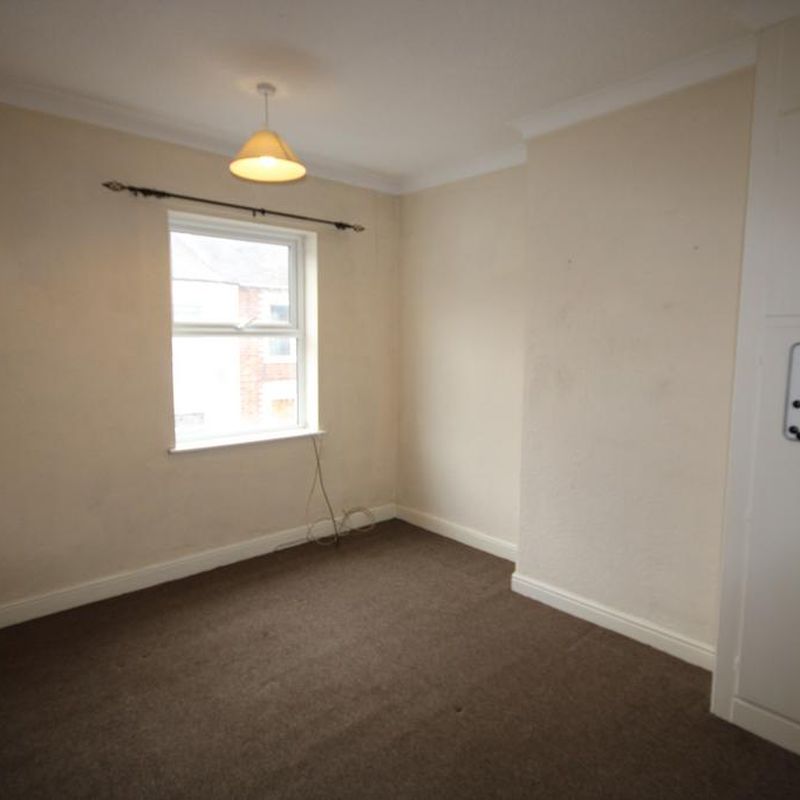 2 bedroom terraced house to rent Holgate