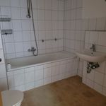 2-Zimmer-Wohnung mit Badewanne, Balkon, Stellplatz und Gartennutzung in Lengenfeld zu vermieten!