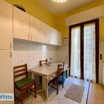 Affitto 6 camera appartamento di 158 m² in Firenze