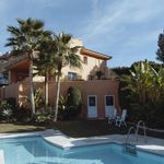 Rent 3 bedroom house of 215 m² in Marbella