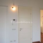 Affitto 3 camera appartamento di 75 m² in Reggio Emilia