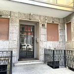 Affitto 3 camera casa di 70 m² in Milano