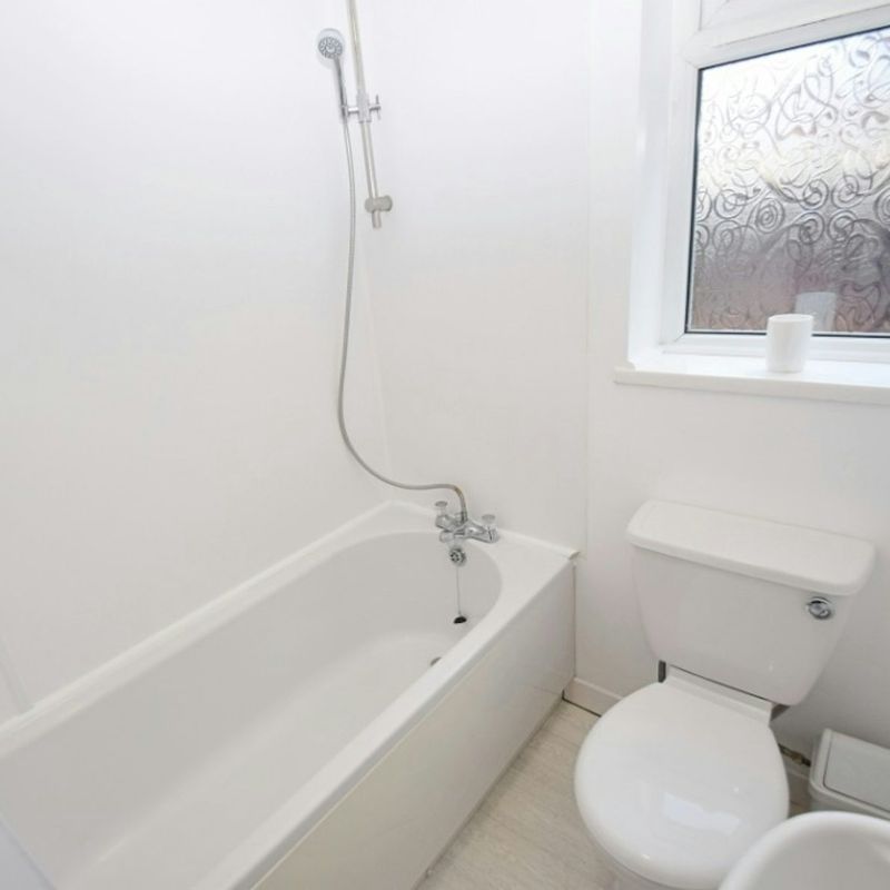 2 Bedroom Property For Rent in Stoke-On-Trent - £338 PCM Shelton