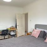 Rent 4 bedroom flat in Poole