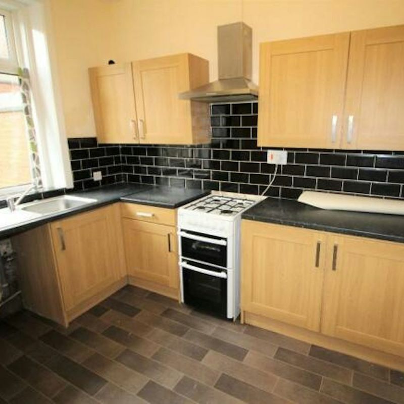 Terraced House to rent on Kentucky Street Oldham,  OL4 New Earth