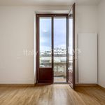 Rent 5 bedroom house of 380 m² in Milano