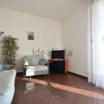 Rent 4 bedroom house of 90 m² in Loano