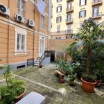 Rent 5 bedroom apartment of 300 m² in Naples