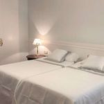 Rent 4 bedroom apartment of 210 m² in Madrid