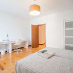 Rent a room of 150 m² in Lisboa