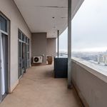 Rent 3 bedroom apartment of 200 m² in Cape Town