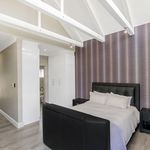 Rent 3 bedroom house of 303 m² in Johannesburg
