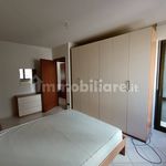 Affitto 4 camera appartamento di 86 m² in Alba