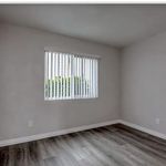 Rent 2 bedroom apartment in Costa Mesa
