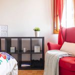 Rent a room of 121 m² in Padua