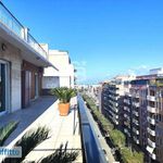 Affitto 6 camera appartamento di 145 m² in Bari