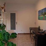 Rent a room of 100 m² in Sant Joan Despí