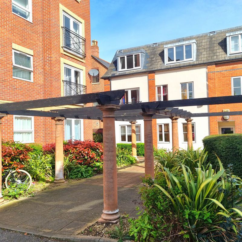 2 bed apartment to rent in Loughborough Road, West Bridgford, NG2 £995 per month