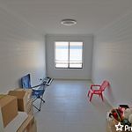 Rent 4 bedroom house of 199 m² in Perth