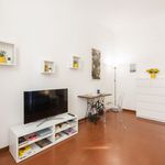 Rent 1 bedroom apartment of 65 m² in Florence