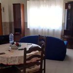 Affitto 3 camera appartamento di 85 m² in Crotone