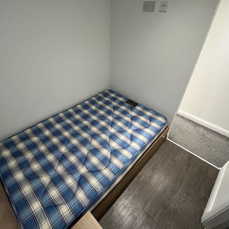 Room to rent in Bracken House, 44-58 Charles Street, Manchester, Lancashire M1 Hollin Bank