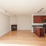 Rent 2 bedroom apartment of 1300 m² in Chicago