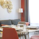 Rent 2 bedroom apartment of 62 m² in Bordeaux
