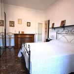 Affitto 1 camera appartamento di 100 m² in Genova