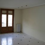 Alquilo 3 dormitorio apartamento de 120 m² en Huesca