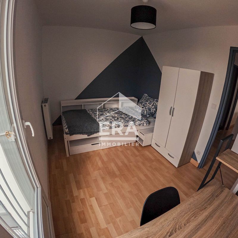 Chambre à louer avec espaces communs dans un appartement meublé en colocation situé à Compiègne