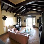Affitto 5 camera casa di 510 m² in Galliate Lombardo