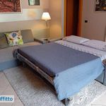 Affitto 5 camera appartamento di 110 m² in Desenzano del Garda