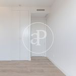 Rent 4 bedroom apartment of 152 m² in valencia