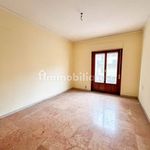 Rent 5 bedroom apartment of 245 m² in Palermo