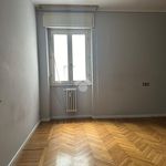 Affitto 8 camera appartamento di 230 m² in Brescia
