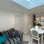 Rent 7 bedroom house in Guildford