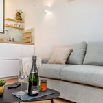 Rent 1 bedroom apartment of 30 m² in Pertuis