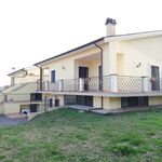 Rent 5 bedroom house of 280 m² in Roma