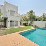 Rent 3 bedroom house of 356 m² in Dubai