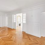 Appartement de 172 m² avec 4 chambre(s) en location à Paris