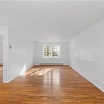 Rent 1 bedroom apartment of 700 m² in Mount Kisco