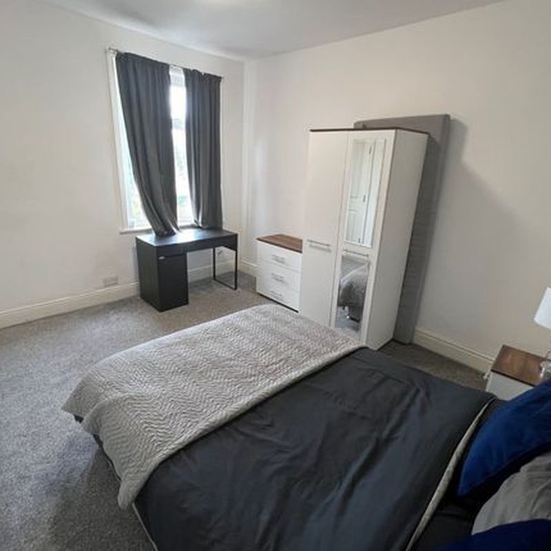 Shared accommodation to rent in Oakwood Road East, Rotherham, South Yorkshire S60
