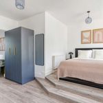 Rent 1 bedroom flat of 52 m² in London