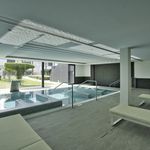 Rent 5 bedroom house of 321 m² in Estepona