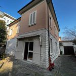 Rent 5 bedroom house of 170 m² in Modena