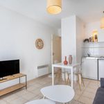 Rent 1 bedroom apartment of 20 m² in Toulon